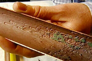 remove copper corrosion